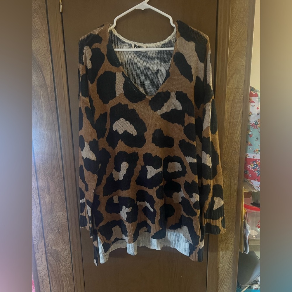 Show Me Your MuMu Brown and Black V-Neck Sweater